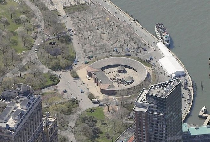 battery park: battery park -castle clinton